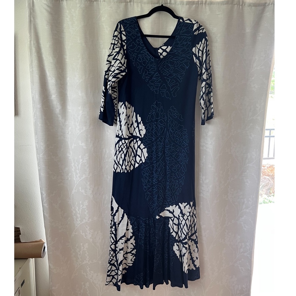 Manuhealii Dress